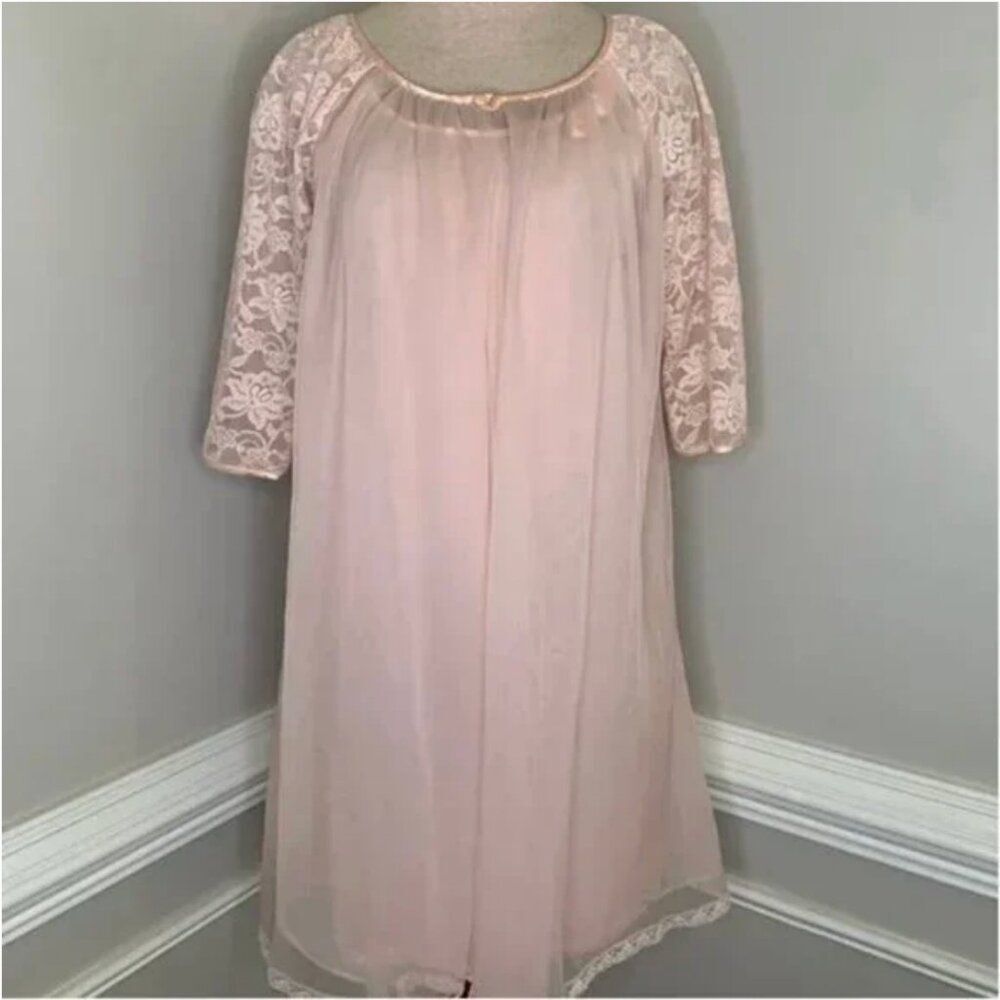 Sears Vintage Short Peignoir Set Peach Color Lace and Satin Detail Size Small